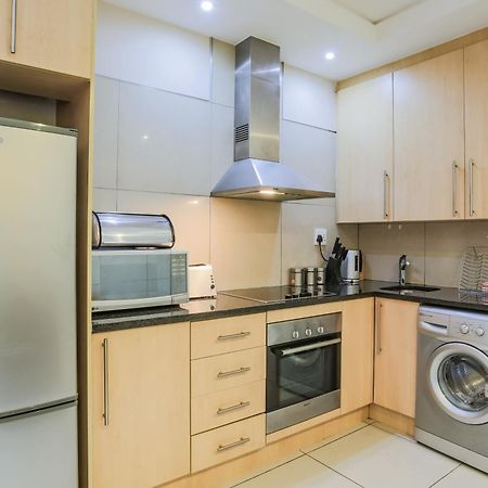 Sandton Serviced Apartments@Hydro 요하네스버그 외부 사진