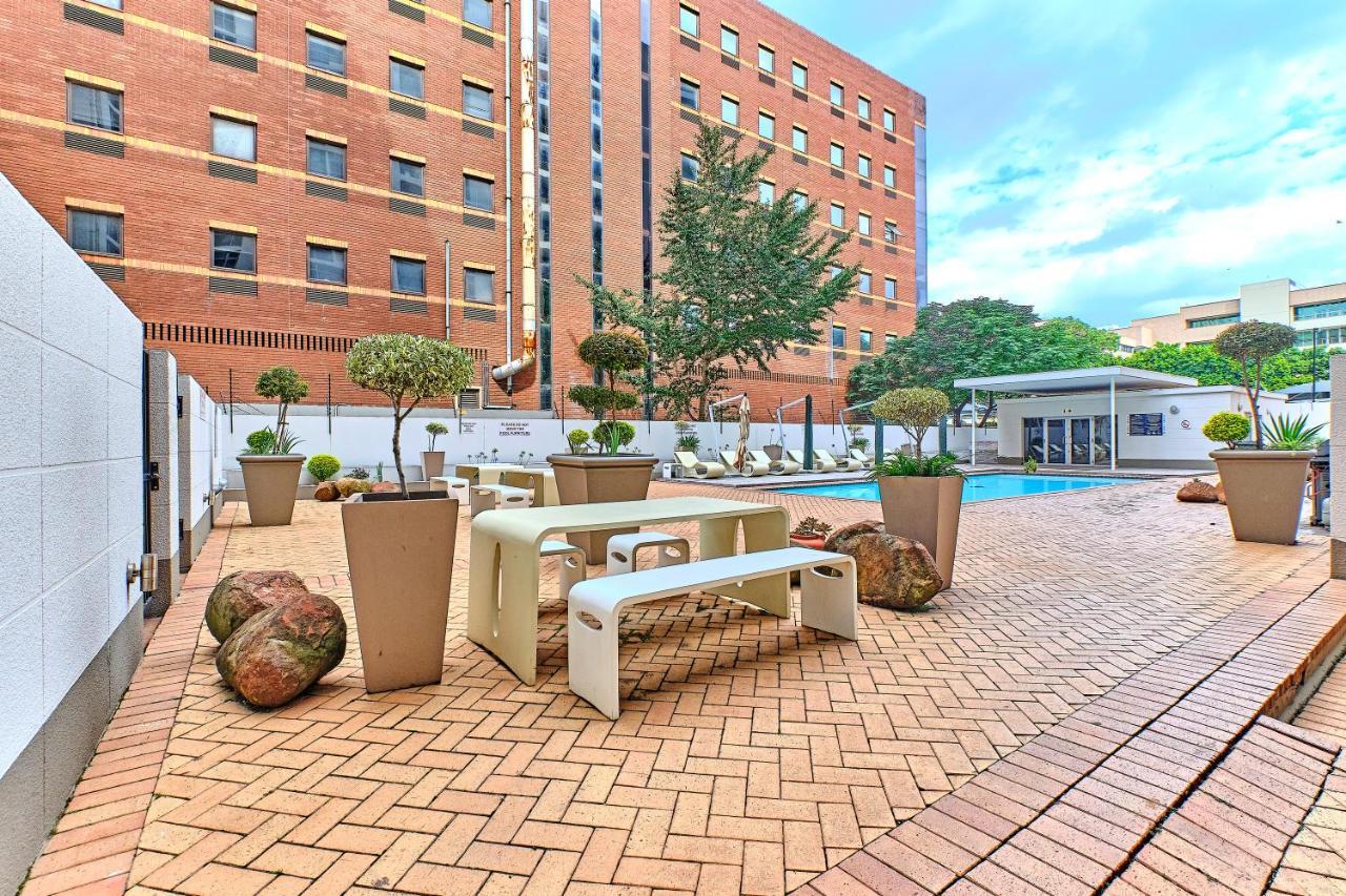 Sandton Serviced Apartments@Hydro 요하네스버그 외부 사진