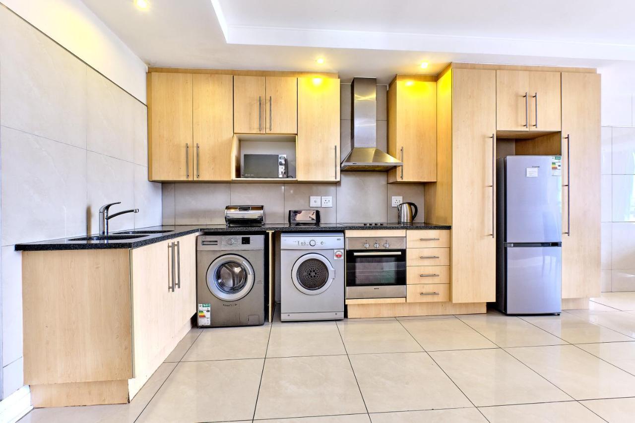 Sandton Serviced Apartments@Hydro 요하네스버그 외부 사진