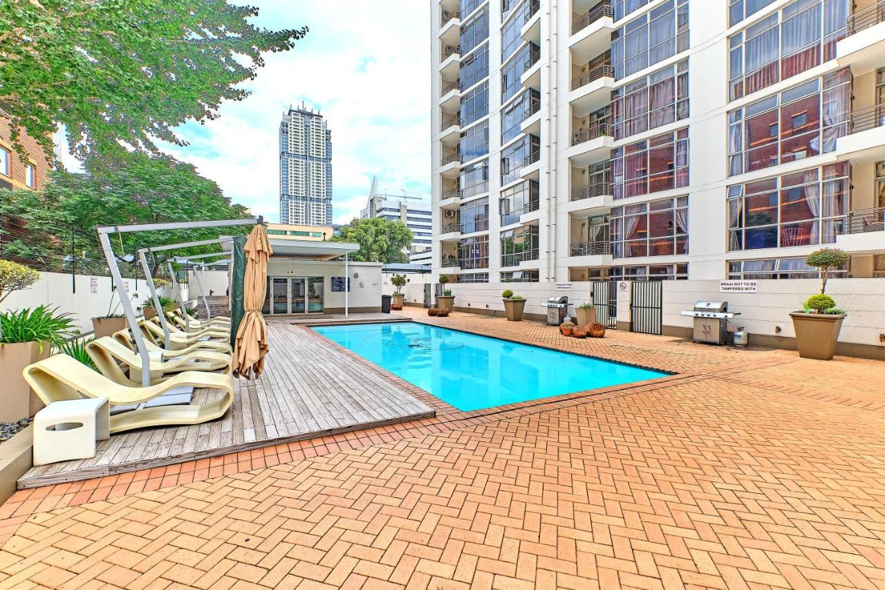Sandton Serviced Apartments@Hydro 요하네스버그 외부 사진