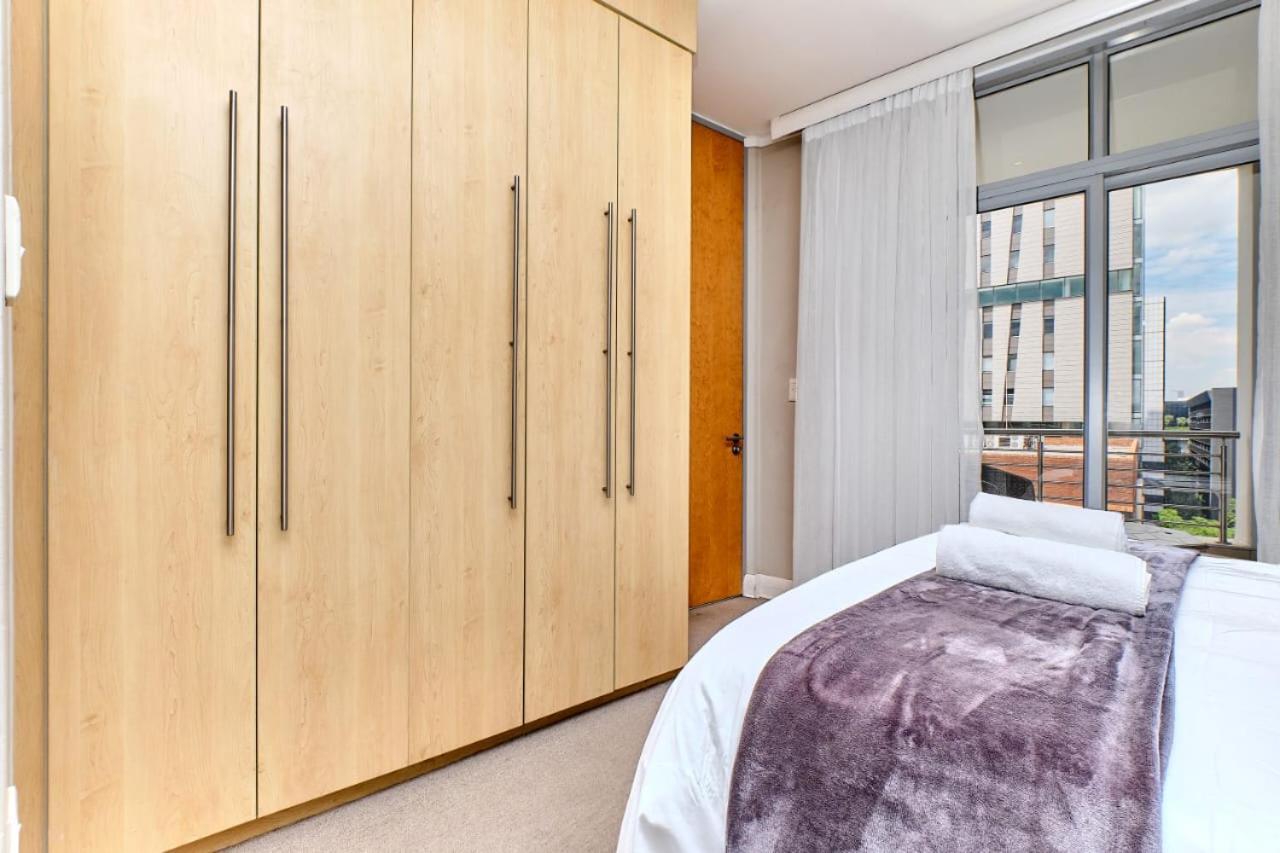 Sandton Serviced Apartments@Hydro 요하네스버그 객실 사진